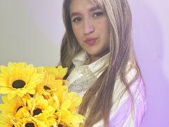 MarieTrinca - blond female with  big tits webcam at LiveJasmin