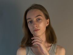 MarianChambless - female with brown hair webcam at LiveJasmin