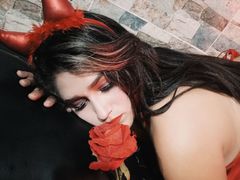 MarieTrinca - blond female with  big tits webcam at LiveJasmin