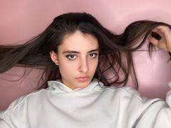 MarianaSechler - female with brown hair webcam at LiveJasmin