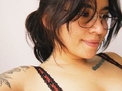 MarieLima - female with black hair webcam at LiveJasmin