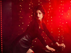 MariellaMoretti - female with brown hair and  small tits webcam at LiveJasmin