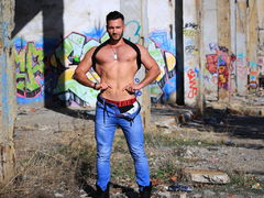 TrentMacho - male webcam at LiveJasmin