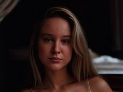 MarlynRatterree - blond female webcam at LiveJasmin