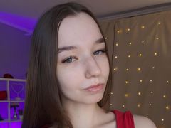 MarryMia - female with brown hair webcam at LiveJasmin