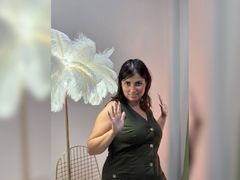 MartaEdams - female with brown hair and  big tits webcam at LiveJasmin