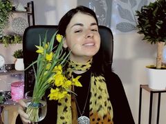 MartaEdams - female with brown hair and  big tits webcam at LiveJasmin