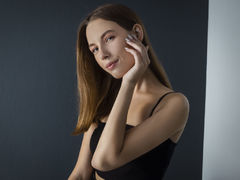 MarthaHoward - blond female webcam at LiveJasmin