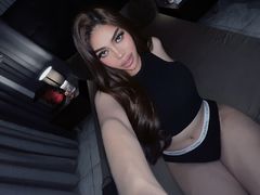 MartinaFamurri - shemale with brown hair webcam at LiveJasmin