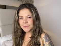 MartinaFiore - female with brown hair and  big tits webcam at xLoveCam