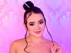 MartinaSaenz - female with black hair and  big tits webcam at LiveJasmin