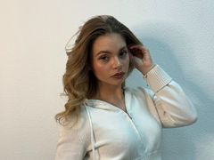 MaryLoony from LiveJasmin