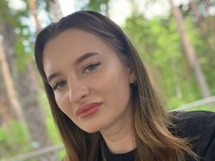 MaryMayde - female with brown hair webcam at LiveJasmin