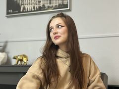 MaryMcDaniel - female with brown hair webcam at LiveJasmin