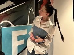 MashaKomar from LiveJasmin