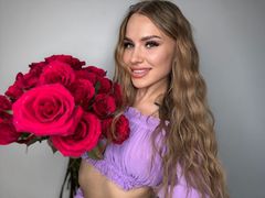 MashaSims - blond female with  big tits webcam at LiveJasmin