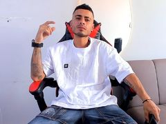 MatthewCullenn - male webcam at LiveJasmin