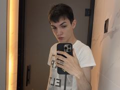 MatthewTwitty from LiveJasmin