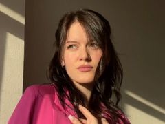 MaudGuerrido from LiveJasmin