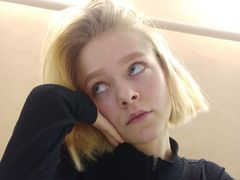 MaureenGoodie - female with red hair webcam at LiveJasmin