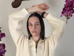 MauriceConville - female with brown hair and  small tits webcam at LiveJasmin