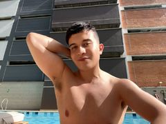 MaxCol from LiveJasmin