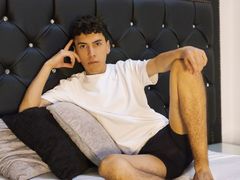 MaxLeons from LiveJasmin