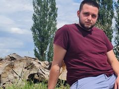 MaxSteels from LiveJasmin