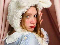 MayaCinabon from LiveJasmin