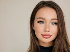 MaybelleBucklew - female with brown hair webcam at LiveJasmin