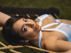 Mayra_Lennis18 - female with black hair webcam at ImLive