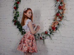 MayyaCute - female with brown hair webcam at xLoveCam