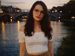 MazeHistoria from LiveJasmin