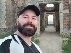 MeatyRoll from LiveJasmin