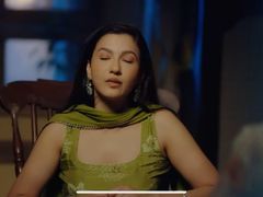 MeenaRai from LiveJasmin