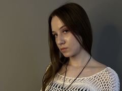 MeganDendy - female with brown hair webcam at LiveJasmin