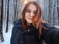 MeganGliss - female with brown hair and  big tits webcam at ImLive