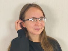 MeghanEves - female with brown hair webcam at LiveJasmin