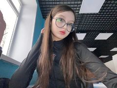 MeghanMavis - female with brown hair webcam at LiveJasmin