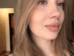 MelanieRyer - blond female webcam at LiveJasmin