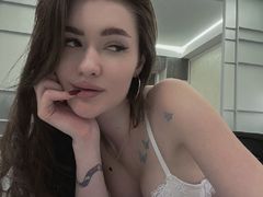 MelissaDouglasLoves - female with brown hair and  big tits webcam at ImLive