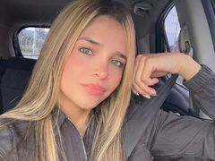 MelodySleeper from LiveJasmin