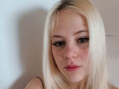 MerrilynThomas - blond female webcam at LiveJasmin