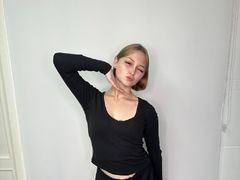 MiKaigler - blond female webcam at LiveJasmin