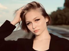 MiKaigler - blond female webcam at LiveJasmin