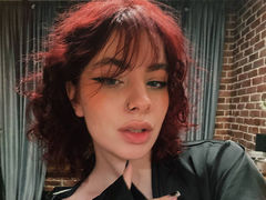 MiaHils from LiveJasmin