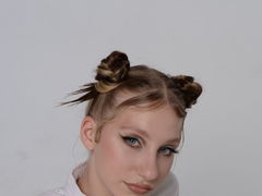 MiaKeler - blond female webcam at LiveJasmin