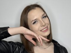 MiaKiori from LiveJasmin