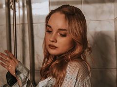 MiaLovs from LiveJasmin