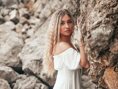 MiaMayson - blond female webcam at LiveJasmin